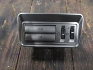 Used Fog light switch Jaguar XF (CC9) 2.7 D V6 24V Price € 24,20 Inclusive VAT offered by Garage Callant