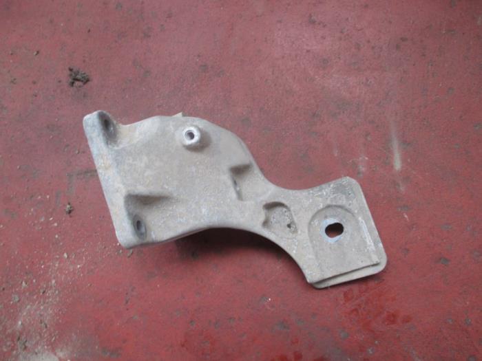 Gebrauchte Motorlager Landrover Range Rover Sport (LS) 2.7 TDV6 24V Preis € 60,50 Mit Mehrwertsteuer angeboten von Garage Callant