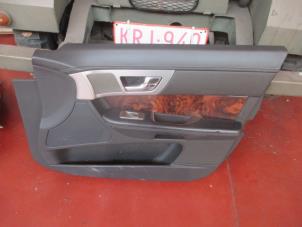 Używane Tapicerka drzwi prawych przednich wersja 4-drzwiowa Jaguar XF (CC9) 2.7 D V6 24V Cena € 151,25 Z VAT oferowane przez Garage Callant