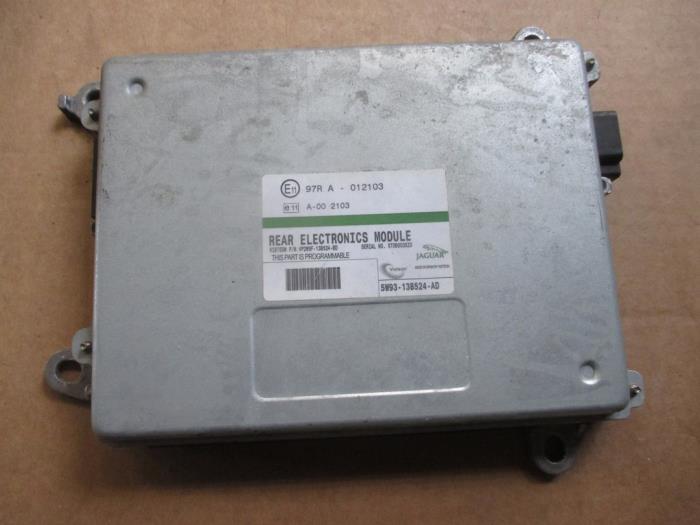 Used Body control computer Jaguar XJ (X350) 2.7d V6 24V Price € 151,25 Inclusive VAT offered by Garage Callant