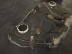 Usados Bomba eléctrica de combustible Jaguar XJ (X350) 2.7d V6 24V Precio € 90,75 IVA incluido ofrecido por Garage Callant