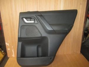 Używane Tapicerka drzwi prawych tylnych wersja 4-drzwiowa Landrover Freelander II 2.2 tD4 16V Cena € 90,75 Z VAT oferowane przez Garage Callant