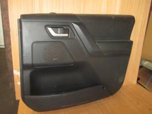 Używane Tapicerka drzwi prawych przednich wersja 4-drzwiowa Landrover Freelander II 2.2 tD4 16V Cena € 121,00 Z VAT oferowane przez Garage Callant