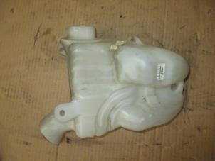 Used Front windscreen washer reservoir Citroen C3 (SX/SW) 1.2 Vti 12V PureTech Price € 18,15 Inclusive VAT offered by Garage Callant