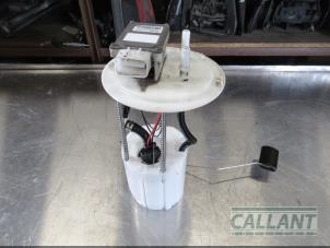 Usados Bomba eléctrica de combustible Hyundai Tucson (TL) 1.7 CRDi 16V 2WD Precio € 121,00 IVA incluido ofrecido por Garage Callant