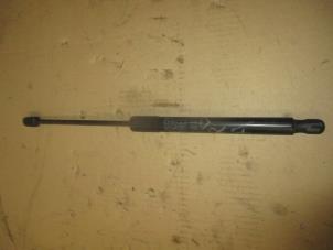 Used Set of tailgate gas struts Fiat 500X (334) 1.6 E-torq 16V Price € 30,25 Inclusive VAT offered by Garage Callant