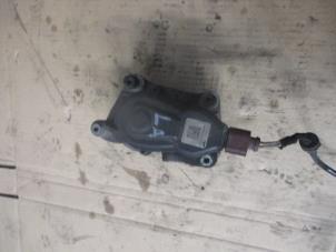 Used Rear brake calliper, left Fiat 500X (334) 1.6 E-torq 16V Price € 60,50 Inclusive VAT offered by Garage Callant
