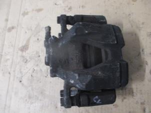 Used Front brake calliper, left Fiat 500X (334) 1.6 E-torq 16V Price € 60,50 Inclusive VAT offered by Garage Callant