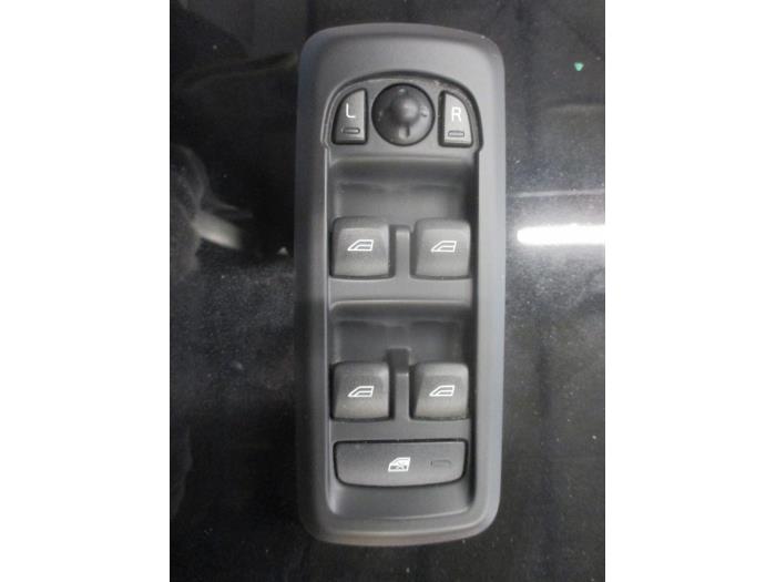 Usados Interruptor combinado de ventanillas Landrover Range Rover Sport (LS) 3.0 S TDV6 Precio € 60,50 IVA incluido ofrecido por Garage Callant