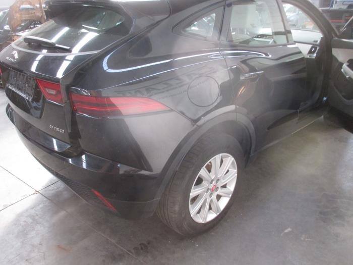 Używane Chlapacz prawy tyl Jaguar E-Pace 2.0 D 150 16V Cena € 605,00 Z VAT oferowane przez Garage Callant