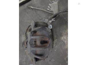 Used Front brake calliper, right Landrover Range Rover IV (LG) 3.0 TDV6 24V Price € 121,00 Inclusive VAT offered by Garage Callant