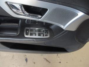 Używane Przelacznik combi okienny Jaguar XF Sportbrake Cena € 60,50 Z VAT oferowane przez Garage Callant