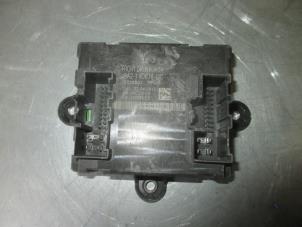Used Central door locking module Landrover Velar Price € 30,25 Inclusive VAT offered by Garage Callant