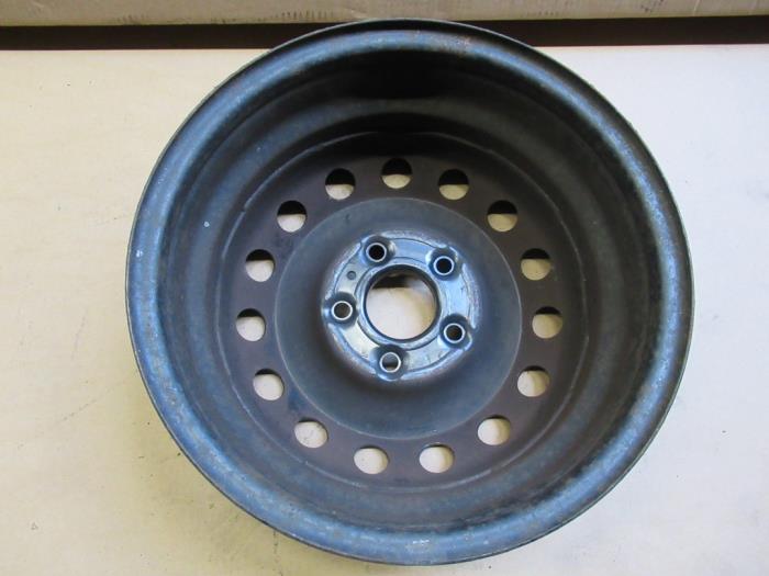 Wheel from a Kia Venga 1.4 CRDi 16V 2014
