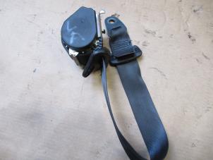 Used Rear seatbelt, left Peugeot 206+ (2L/M) 1.4 HDi Eco 70 Price € 30,25 Inclusive VAT offered by Garage Callant