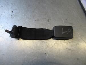 Usagé Attache ceinture arrière gauche Peugeot 206+ (2L/M) 1.4 HDi Eco 70 Prix € 12,10 Prix TTC proposé par Garage Callant