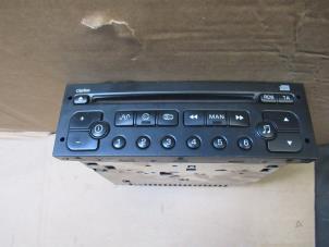 Używane Radioodtwarzacz CD Peugeot 206+ (2L/M) 1.4 HDi Eco 70 Cena € 60,50 Z VAT oferowane przez Garage Callant