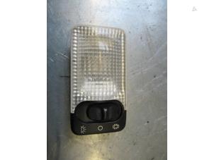 Used Interior lighting, front Peugeot 206+ (2L/M) 1.4 HDi Eco 70 Price € 12,10 Inclusive VAT offered by Garage Callant