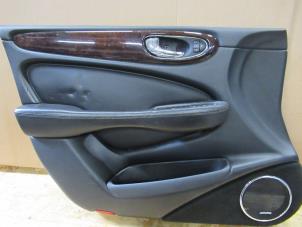 Usados Tapizado de puerta de 4 puertas izquierda delante Jaguar XJ (X350) 2.7d V6 24V Precio de solicitud ofrecido por Garage Callant