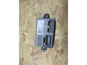 Used Seat heating module Jaguar XJ (X350) 2.7d V6 24V Price € 90,75 Inclusive VAT offered by Garage Callant