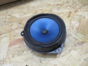 Used Speaker Jaguar XJ (X350) 2.7d V6 24V Price € 18,15 Inclusive VAT offered by Garage Callant