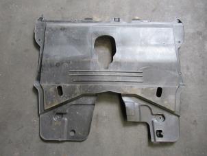 Usagé Plaque de protection sol Fiat Tipo (356H/357H) 1.0 T3 12V Prix € 60,50 Prix TTC proposé par Garage Callant