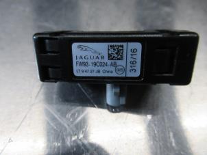 Usados Antena Bluetooth Jaguar F-Pace Precio € 18,15 IVA incluido ofrecido por Garage Callant