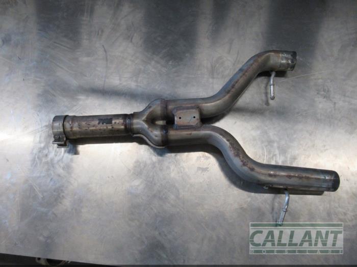 Used Exhaust middle section Jaguar F-Pace 2.0 D 180 16V AWD Price € 90,75 Inclusive VAT offered by Garage Callant