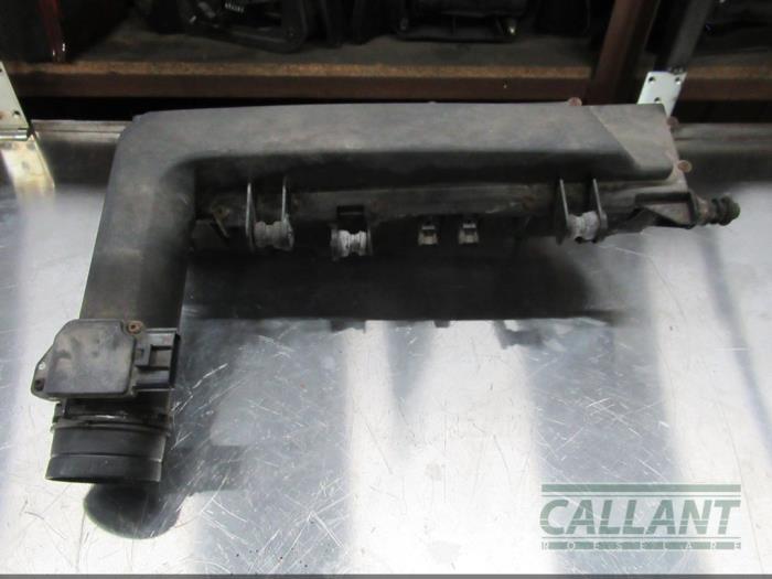 Begagnade Luftfilterhus Jaguar X-Type Pris € 42,35 Inklusive moms erbjuds av Garage Callant