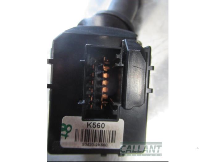 Interruptor de limpiaparabrisas de un Kia Venga 1.4 CRDi 16V 2014