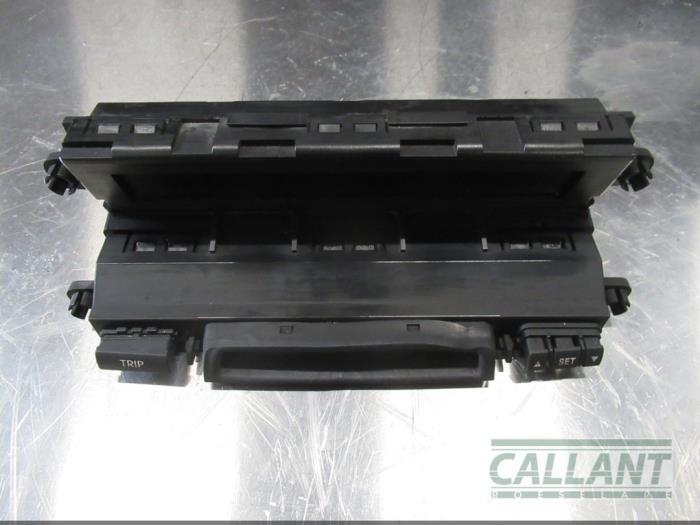 Innerdisplay Kia Venga, 2010 / 2019 1.4 CRDi 16V, MPV, Diesel, 1.396cc, 66kW (90pk), FWD, D4FC, 2010-02 / 2019-03, YNF5D3; YNF5D4; YNSF5D3; YNSF5D4; YNSF5DA; YNSF5DB (Begagnad)