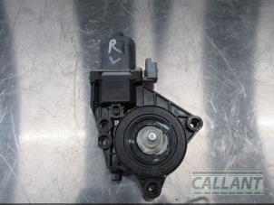Usados Motor de ventanilla de puerta Kia Venga 1.4 CRDi 16V Precio € 30,25 IVA incluido ofrecido por Garage Callant