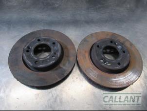 Used Front brake disc Kia Venga 1.4 CRDi 16V Price € 30,25 Inclusive VAT offered by Garage Callant