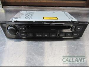 Used Radio CD player Jaguar XJ (X350) 2.7d V6 24V Price € 90,75 Inclusive VAT offered by Garage Callant