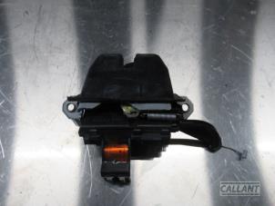 Used Boot lid lock mechanism Jaguar XJ (X351) 3.0 D V6 24V Price € 30,25 Inclusive VAT offered by Garage Callant