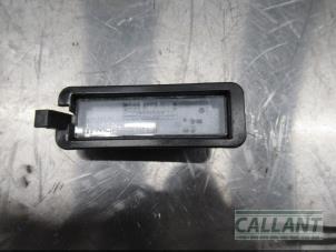 Gebrauchte Kennzeichenbeleuchtung Jeep Compass (MP) 1.6 D 16V Multijet II Preis € 18,15 Mit Mehrwertsteuer angeboten von Garage Callant