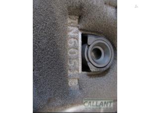 Abdeckblech Motor van een Jaguar XJ (X351) 3.0 D V6 24V 2017