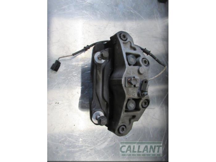Front brake calliper, left from a Jaguar XJ (X351) 3.0 D V6 24V 2017
