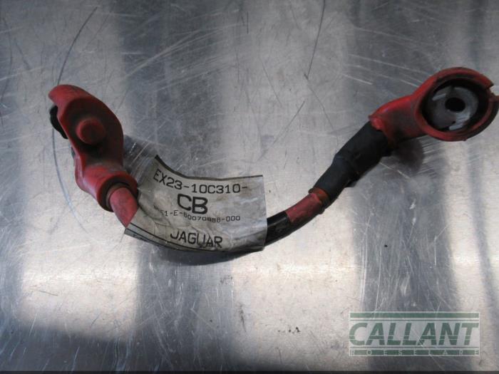 Cable (miscellaneous) from a Jaguar XJ (X351) 3.0 D V6 24V 2017