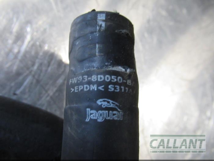 Water pipe from a Jaguar XJ (X351) 3.0 D V6 24V 2017