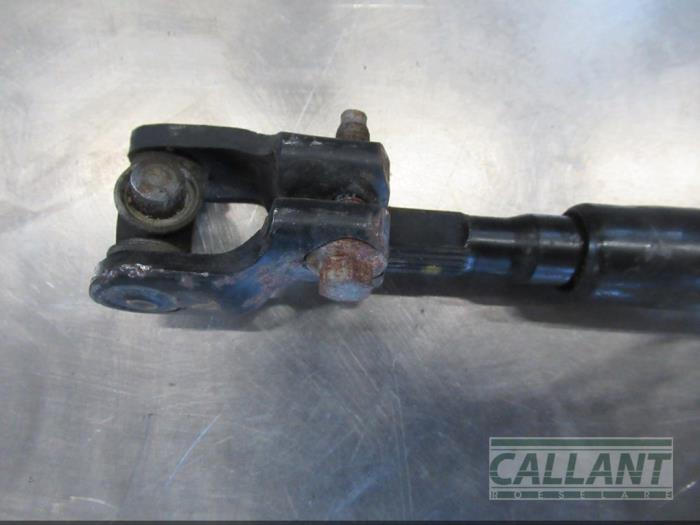 Steering column from a Jaguar XJ (X350) 2.7d V6 24V 2009