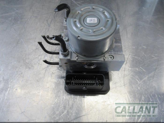 Begagnade ABS-pump Landrover Range Rover Evoque (LVJ/LVS) Pris € 181,50 Inklusive moms erbjuds av Garage Callant