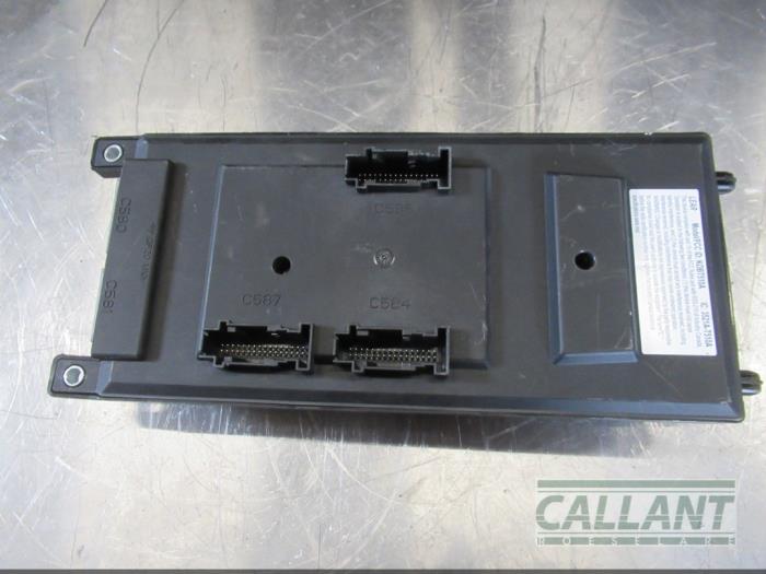Fuse box Landrover Range Rover Evoque LR077223 Garage Callant