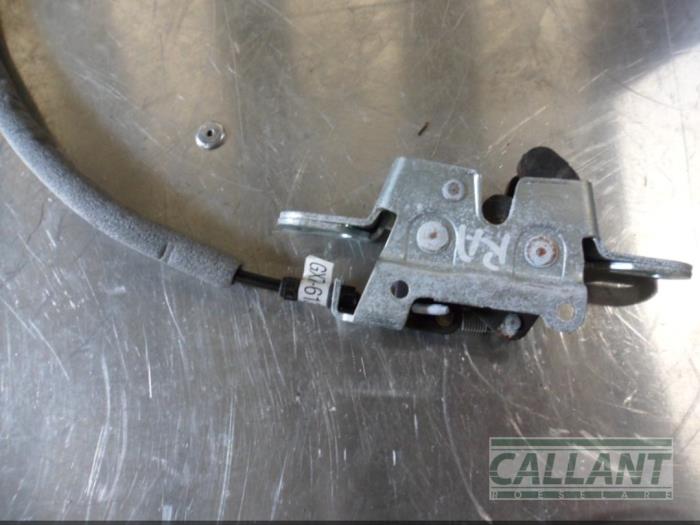 Rücksitz Schloss Jaguar XE 2.0 D E-Performance 16V - T4N10148 