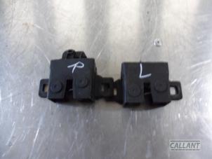 Used Bonnet lock mechanism Jaguar XE 2.0 D E-Performance 16V Price € 36,30 Inclusive VAT offered by Garage Callant