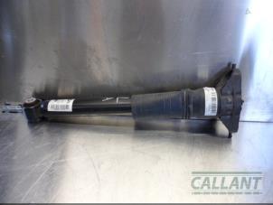 Used Rear shock absorber, left Opel Corsa F (UB/UH/UP) 1.2 12V 75 Price € 60,50 Inclusive VAT offered by Garage Callant