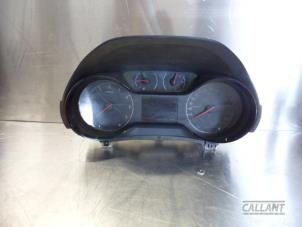Used Odometer KM Opel Corsa F (UB/UP) 1.2 12V 75 Price € 90,75 Inclusive VAT offered by Garage Callant