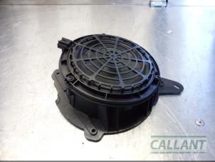 Used Speaker Opel Corsa F (UB/UP) 1.2 12V 75 Price € 12,10 Inclusive VAT offered by Garage Callant