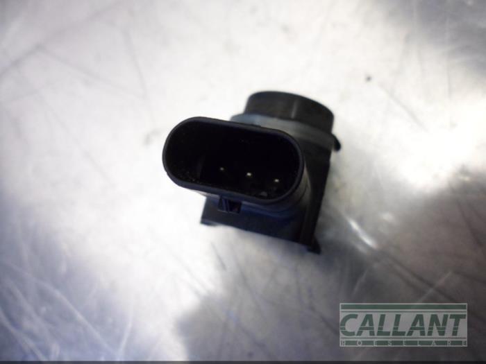 PDC Sensor from a Land Rover Range Rover Evoque (LVJ/LVS) 2.0 D 180 16V 2016