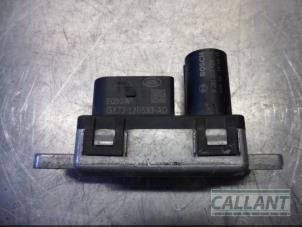 Used Glow plug relay Landrover Range Rover Evoque (LVJ/LVS) 2.0 D 180 16V Price € 30,25 Inclusive VAT offered by Garage Callant
